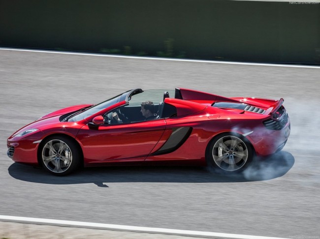 Автомобиль Роналду McLaren MP4-12C Spyder