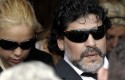 Марадона бросил свою беременную подругу ради молодой испанки